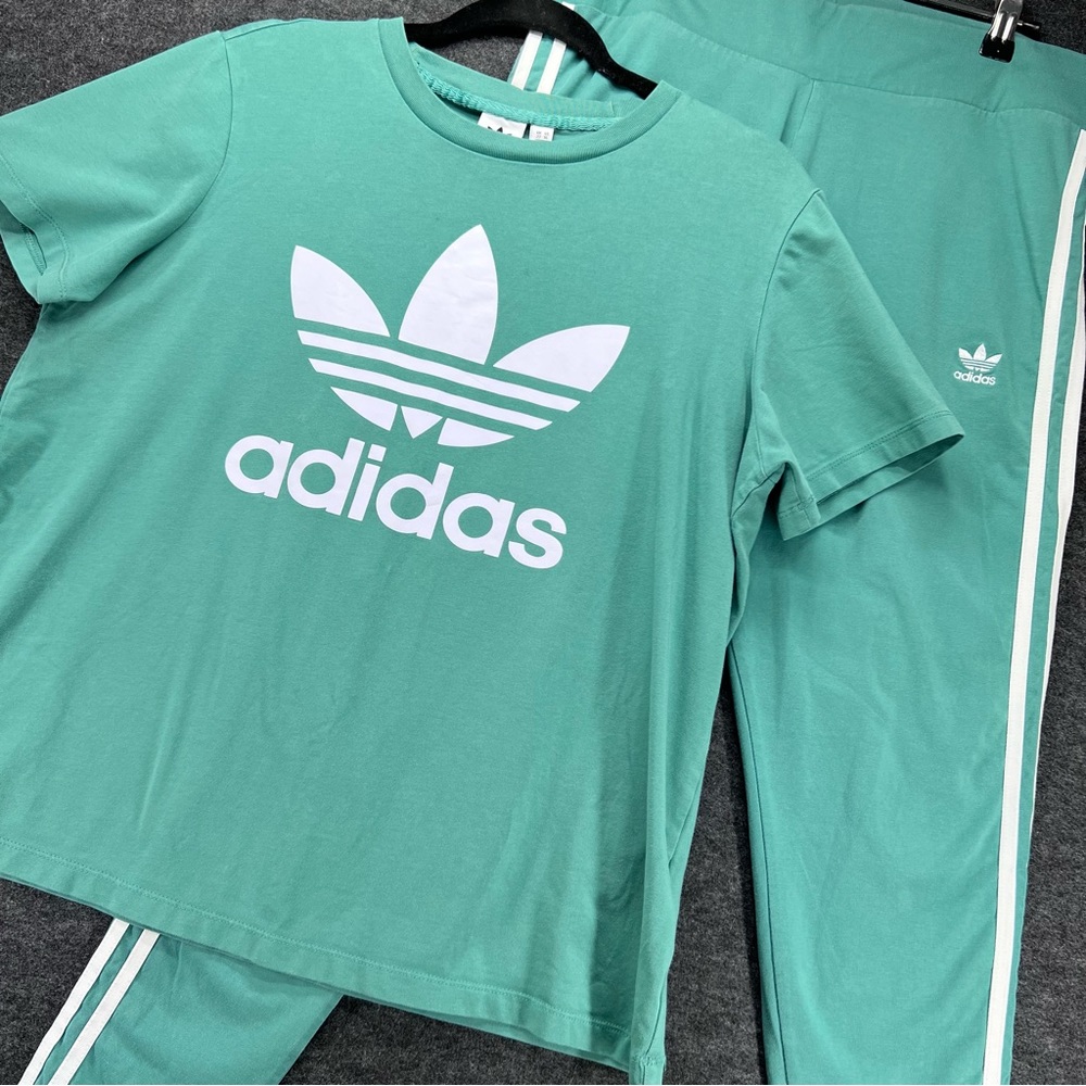 Adidas Originals Trefoil Tee Three Stripe Legging Set